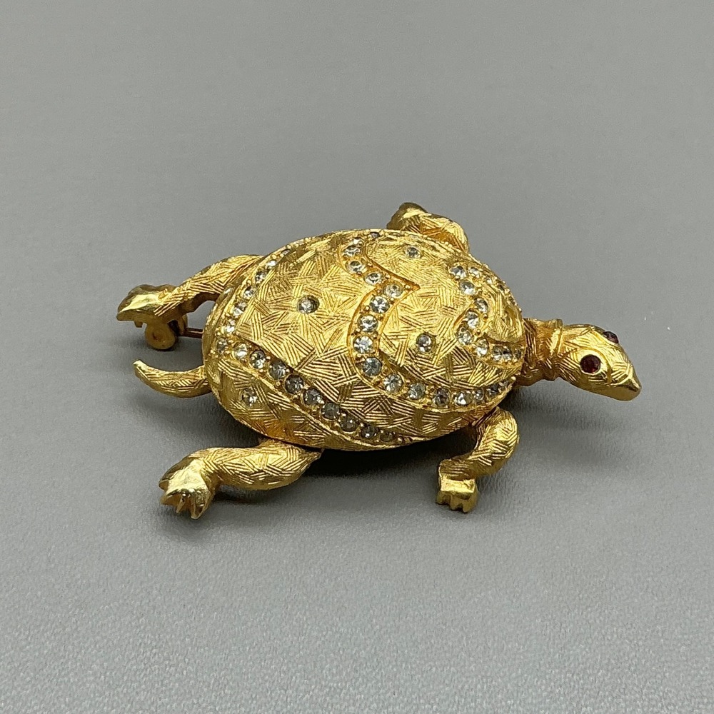 Turtle Brooch Pin Women Gold Tone Rhinestone Crystal Textured Shell Animal